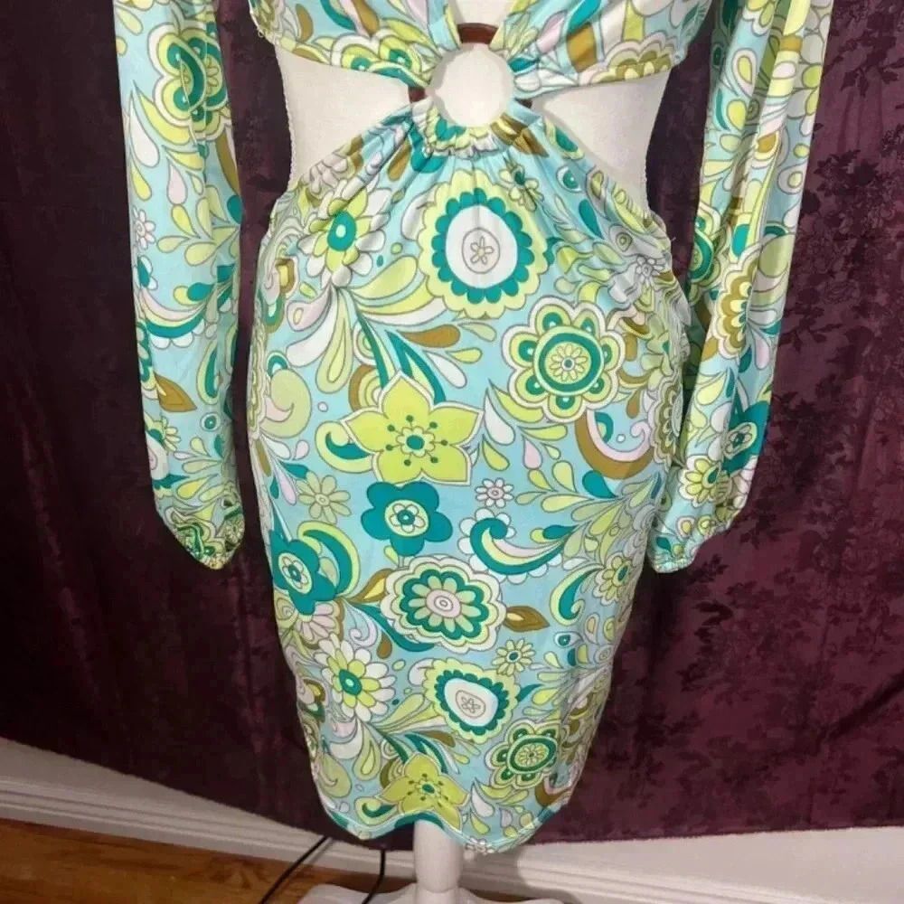 NWOT Almost Famous Hippie Flower Child Cutout Mini Dress Women's Size L - Picture 3 of 7